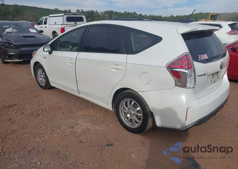 2015 Toyota Prius V Four z USA, uszkodzony, nr VIN JTDZN3EU8FJ032591